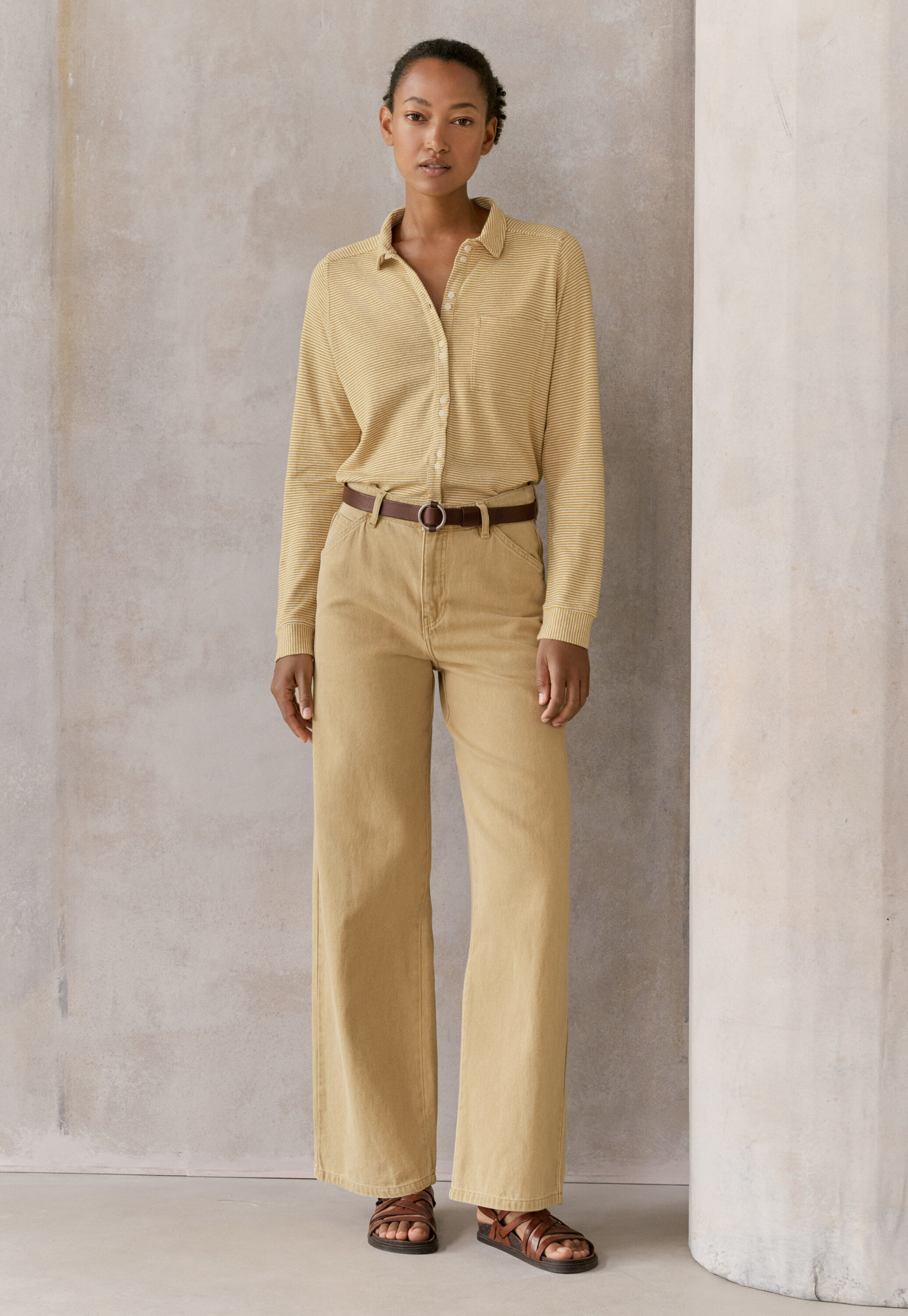 Straight-leg jeans