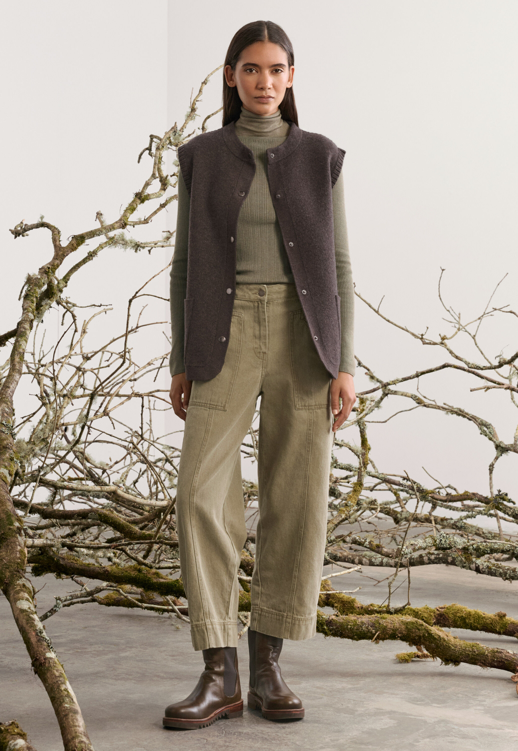 Cropped seam-detail trousers, Dark olive, large
