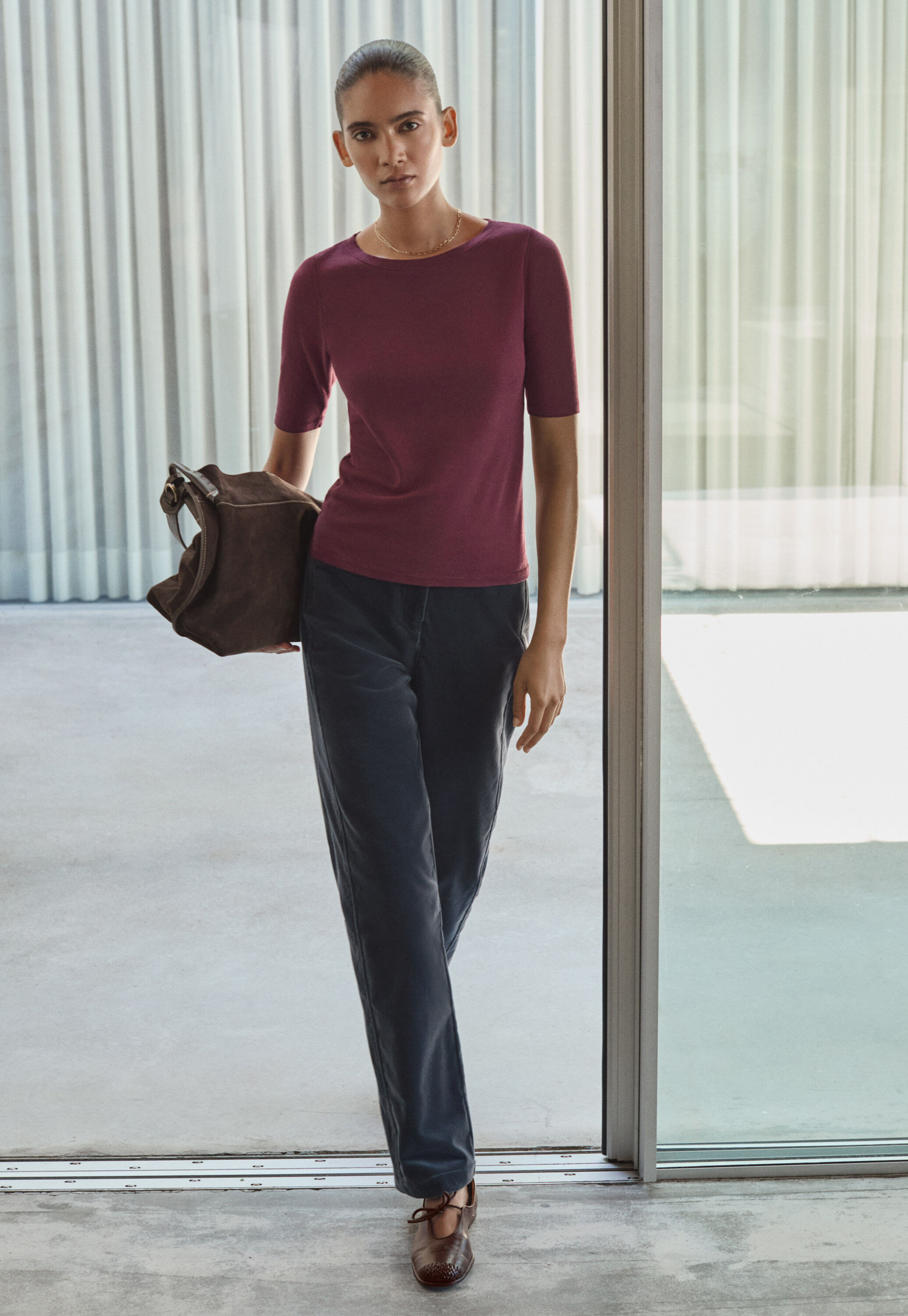 Straight-leg trousers