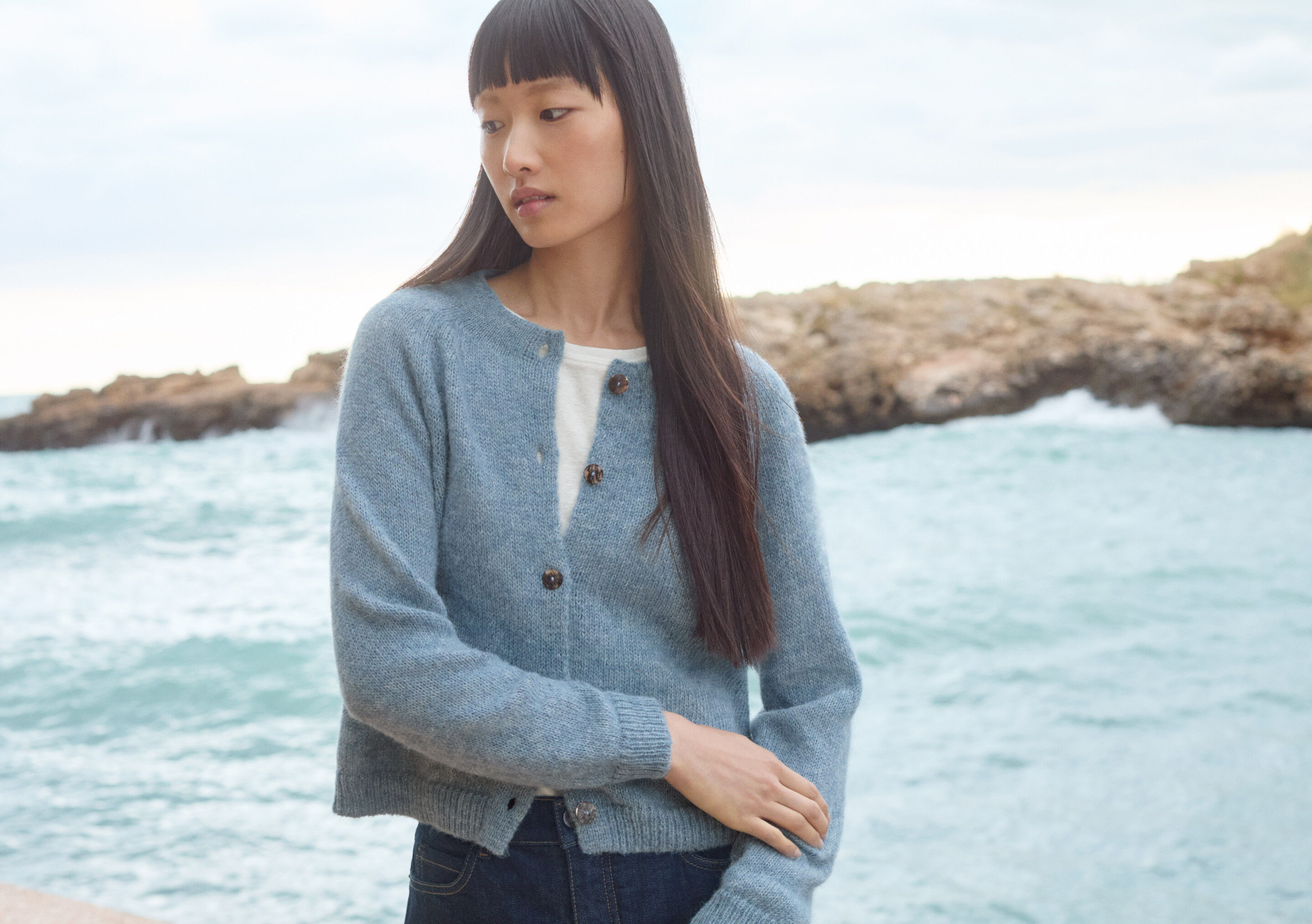Raglan-sleeve cardigan