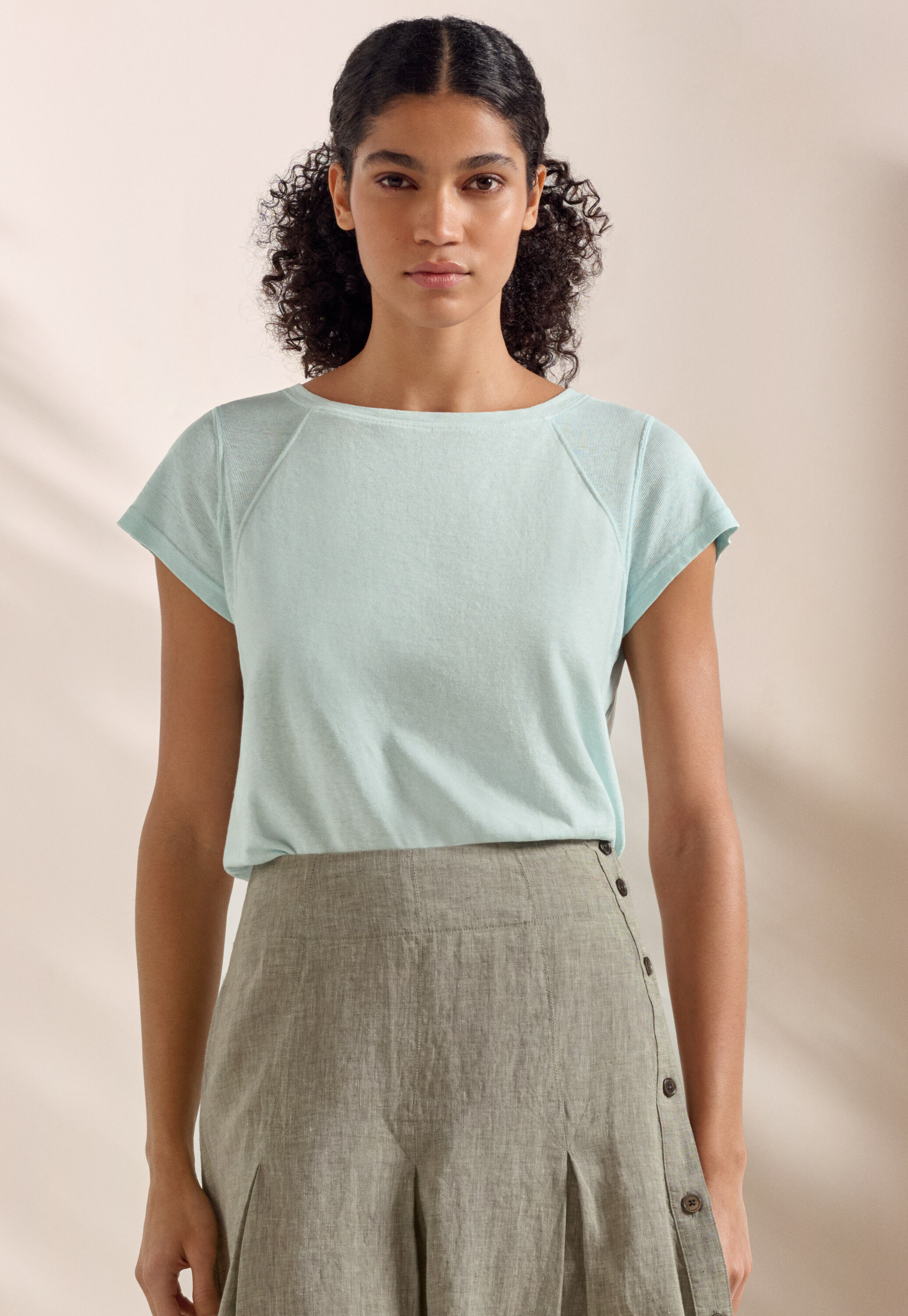 Raglan-sleeve top