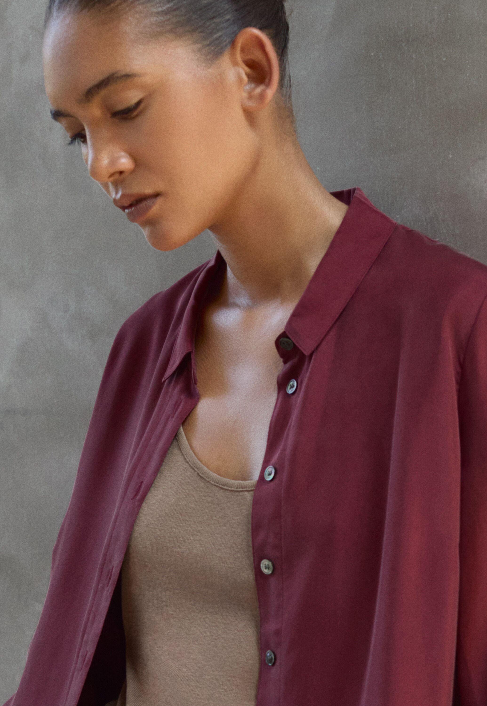Deep side-split shirt