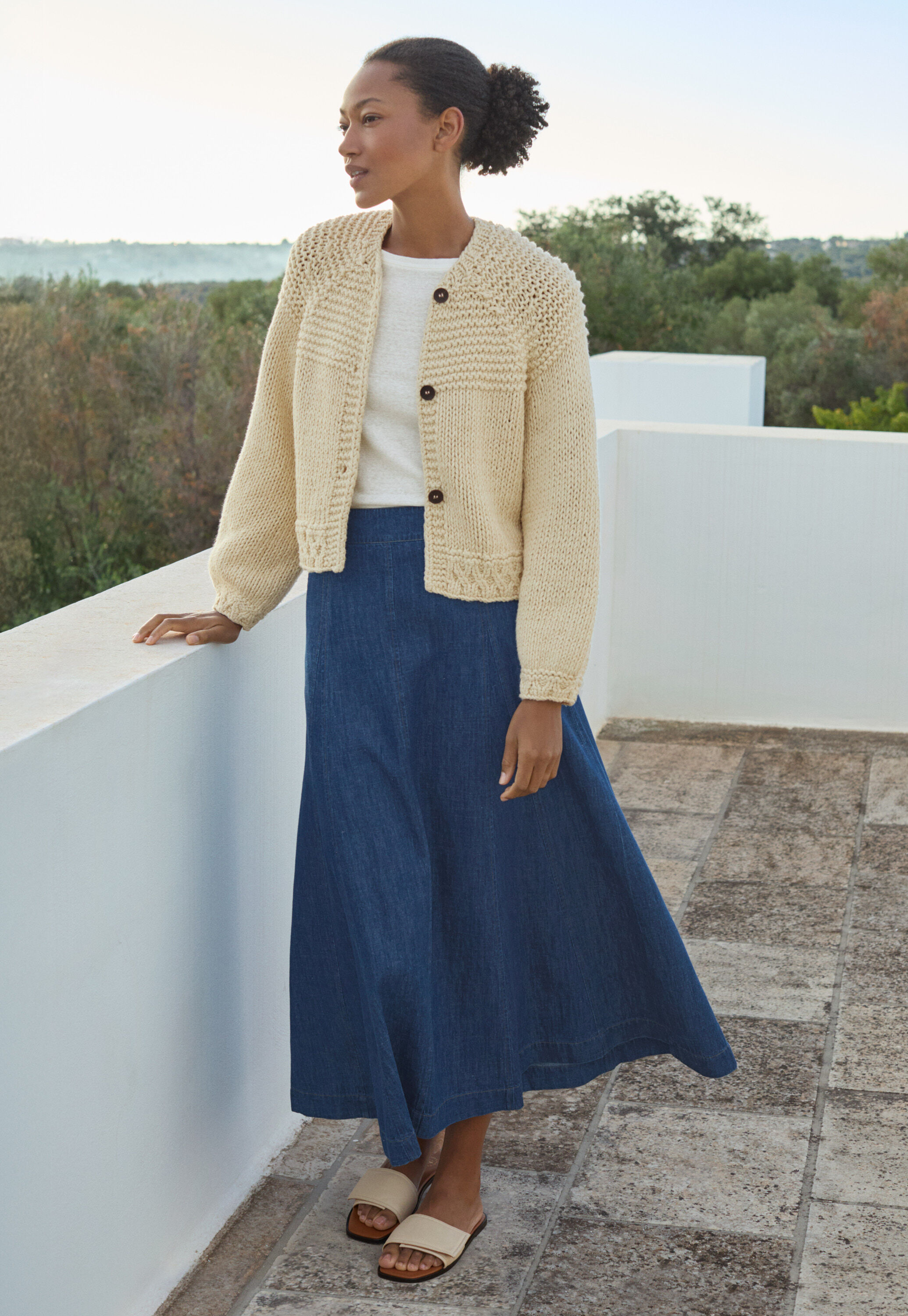 High-neck vest