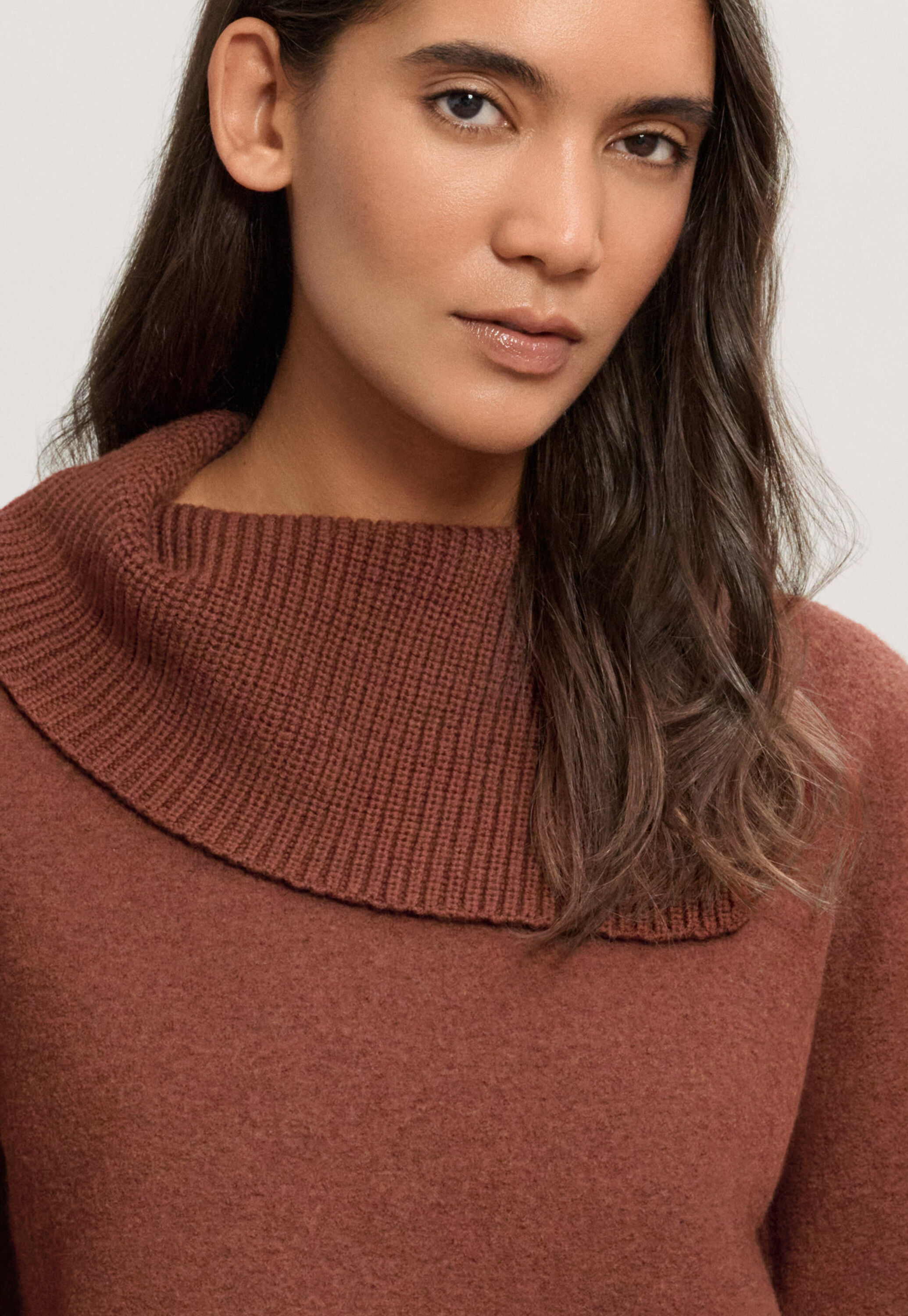 Round-neck sweater