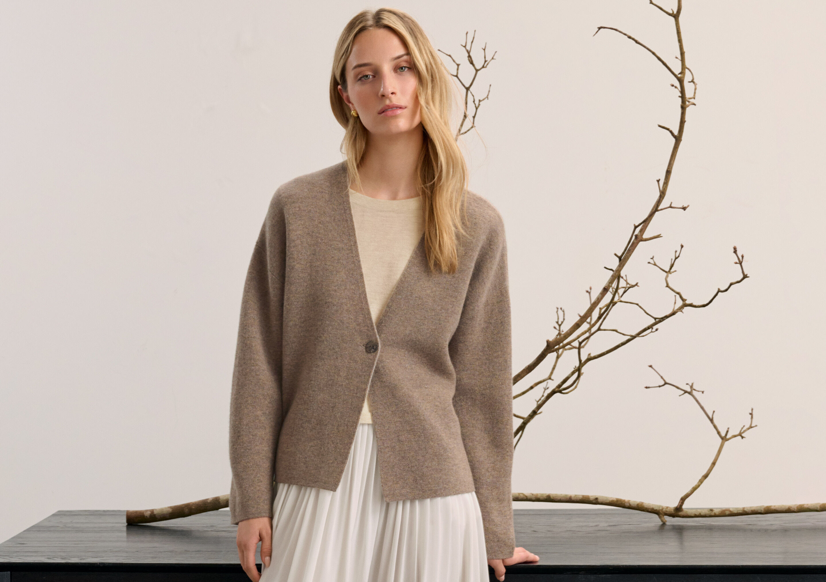 Two-tone double knitted cardigan