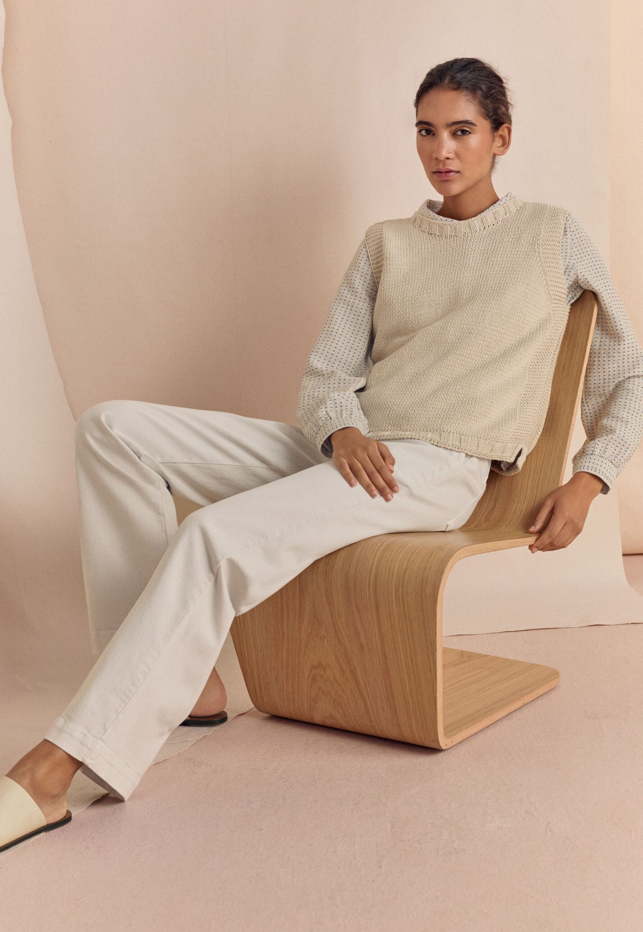 Sleeveless sweater