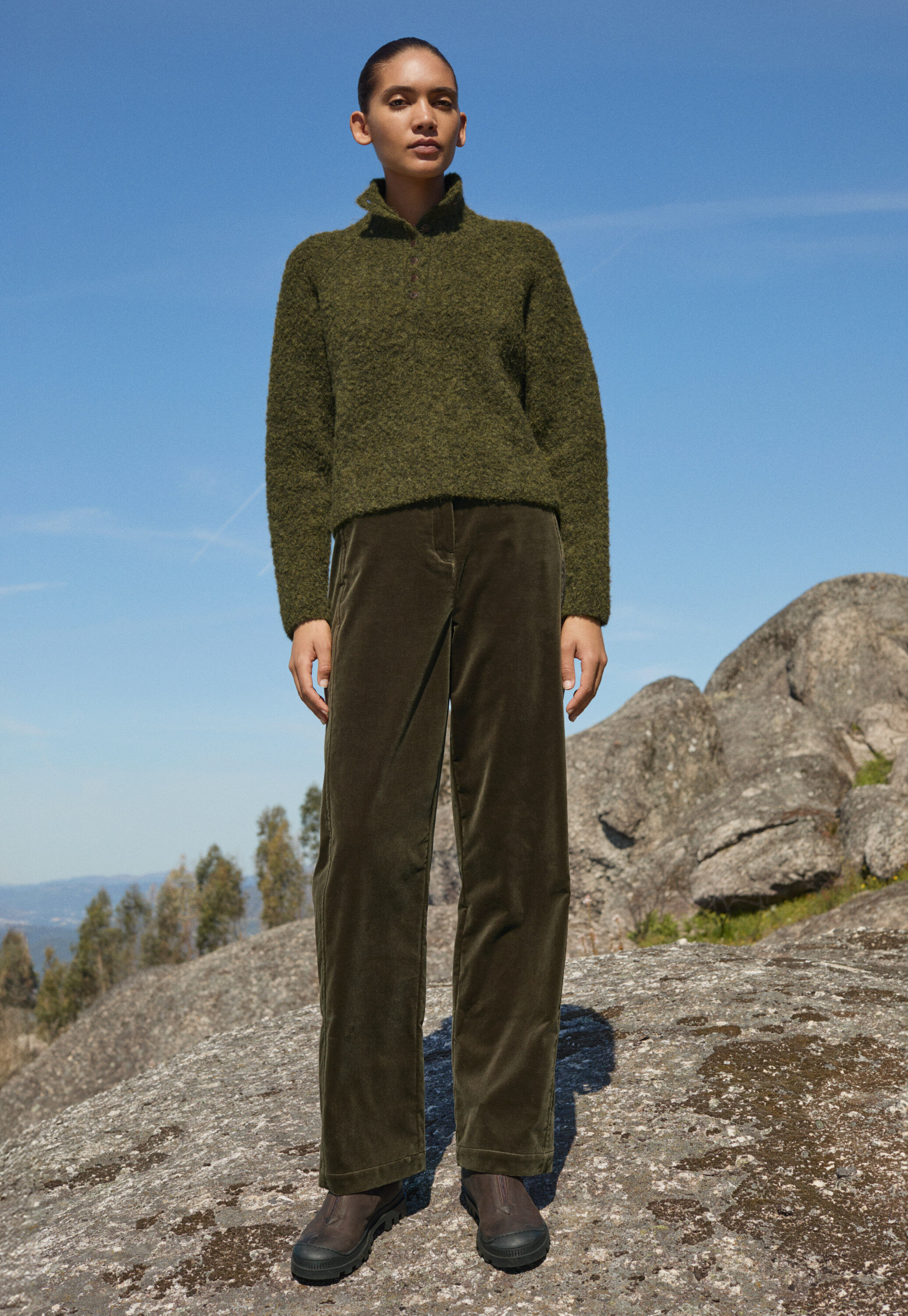 Straight-leg trousers