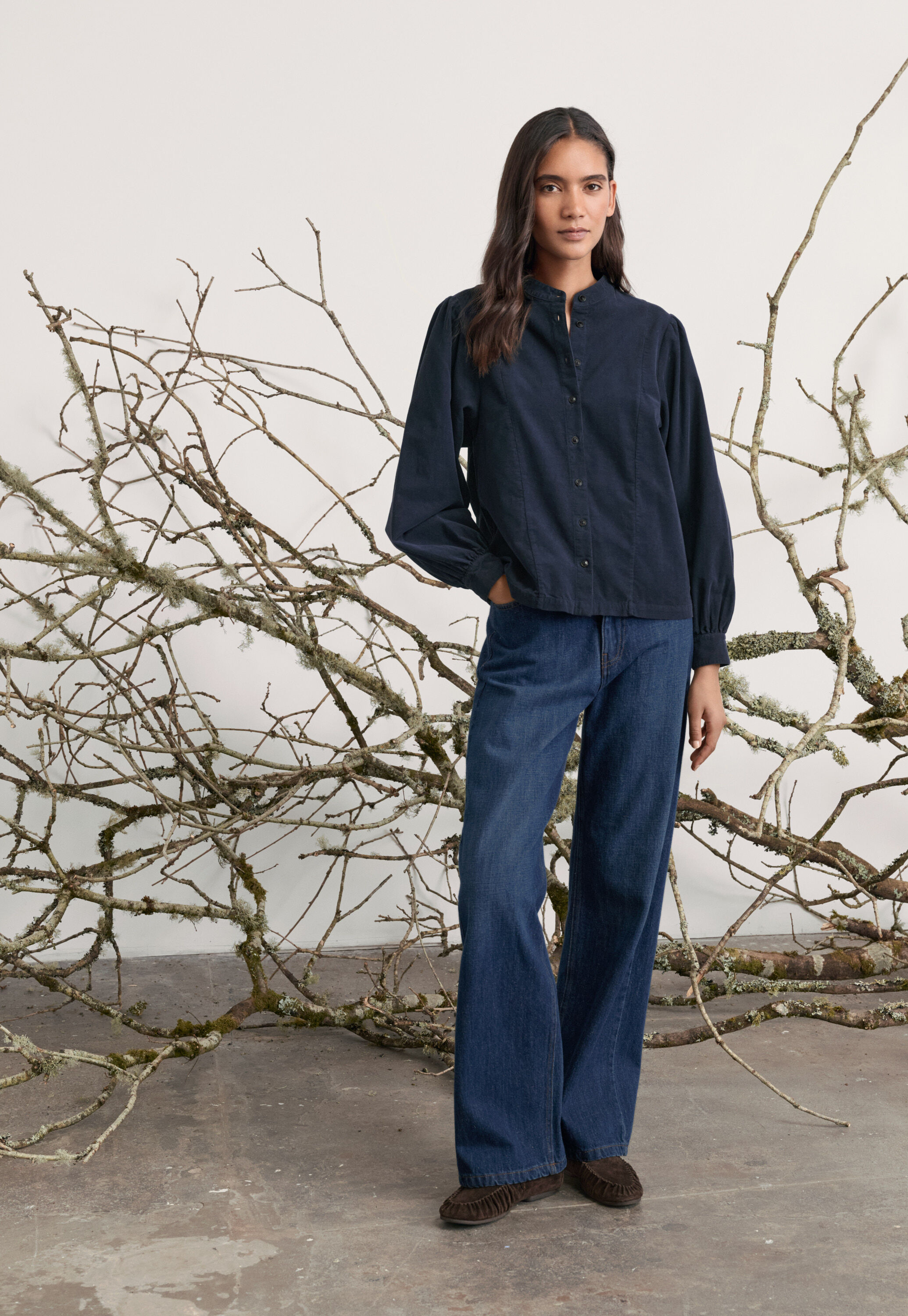 Straight-leg jeans