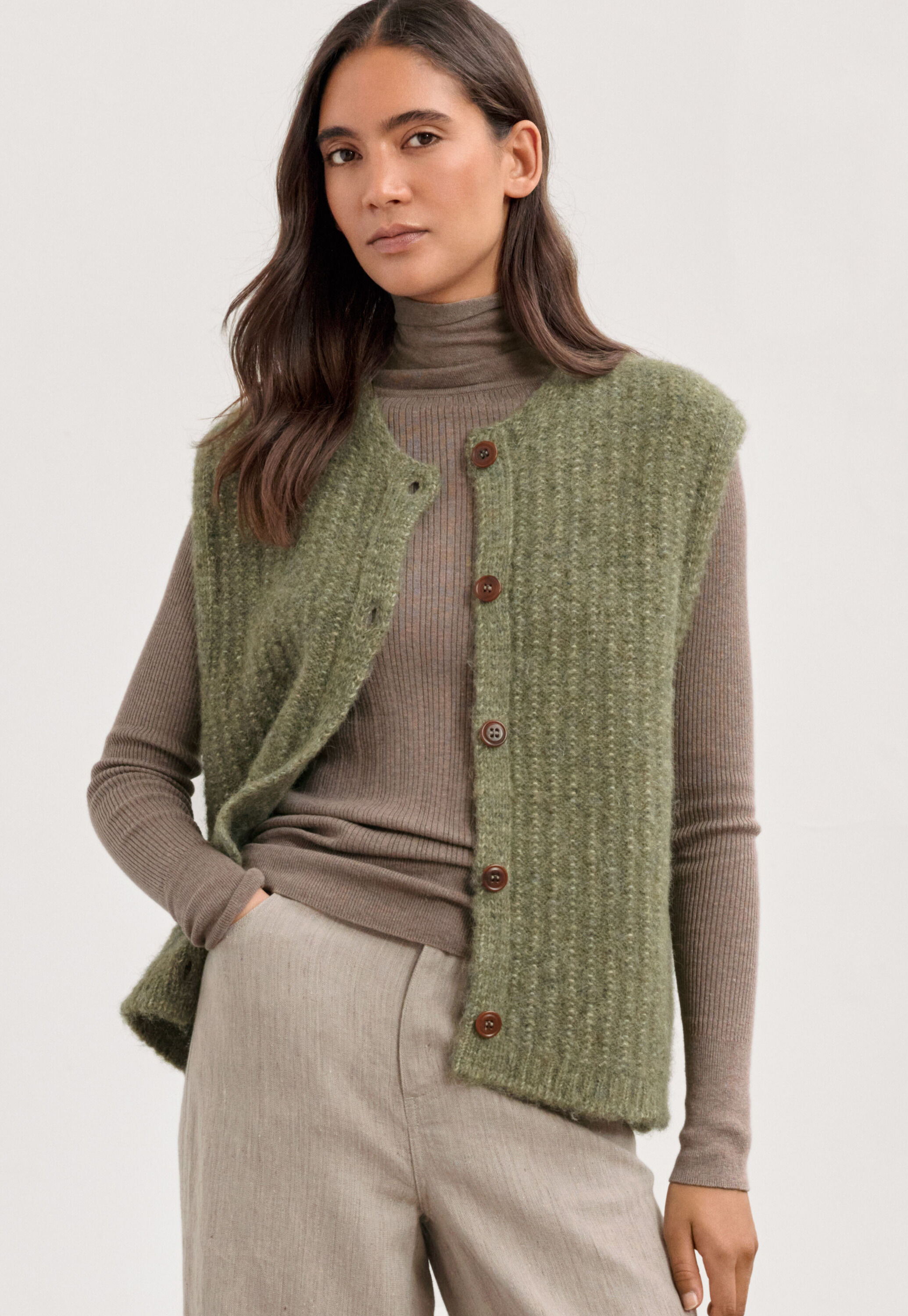 Sleeveless cardigan, Khaki, large