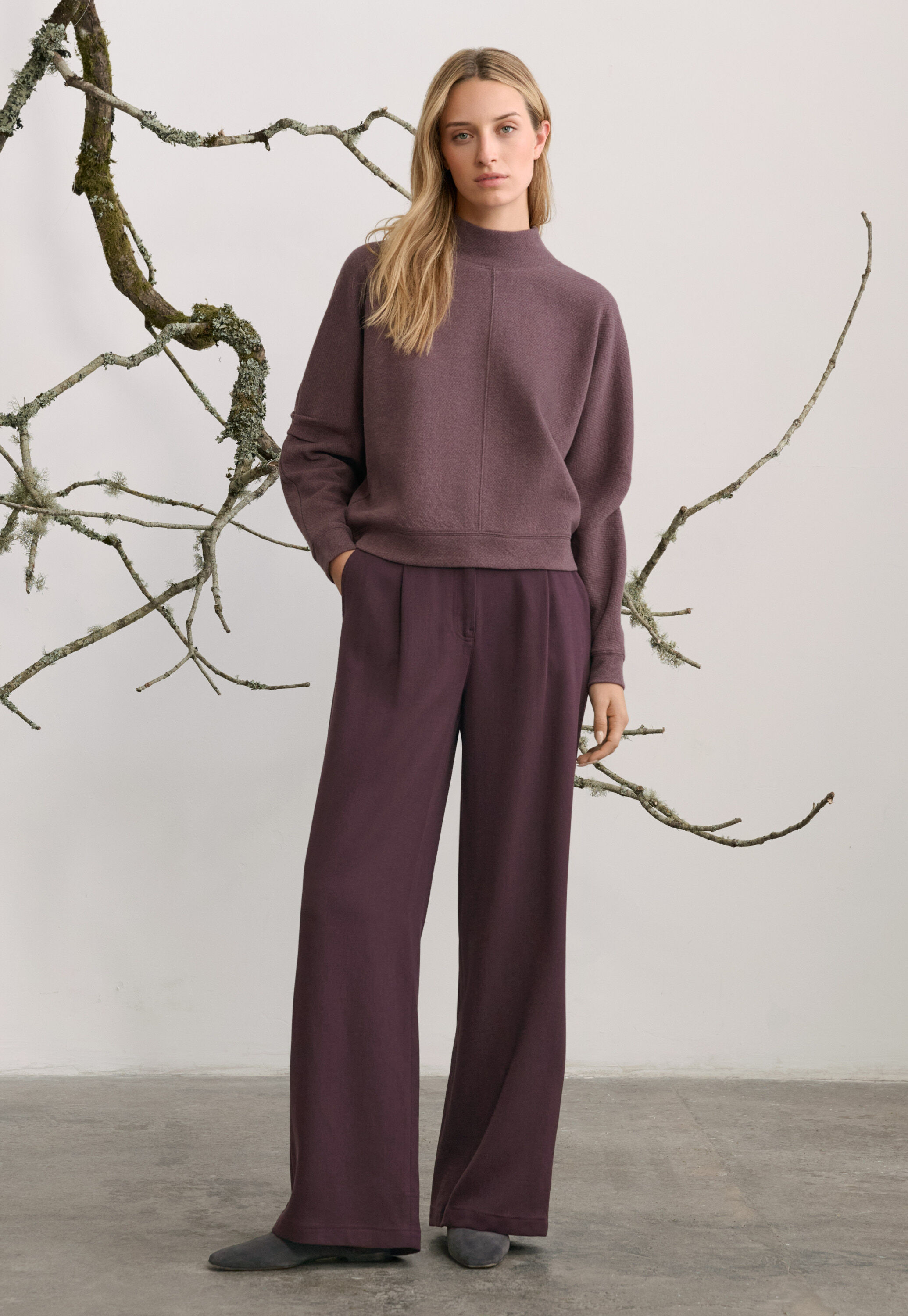 Tailored wide-leg trousers