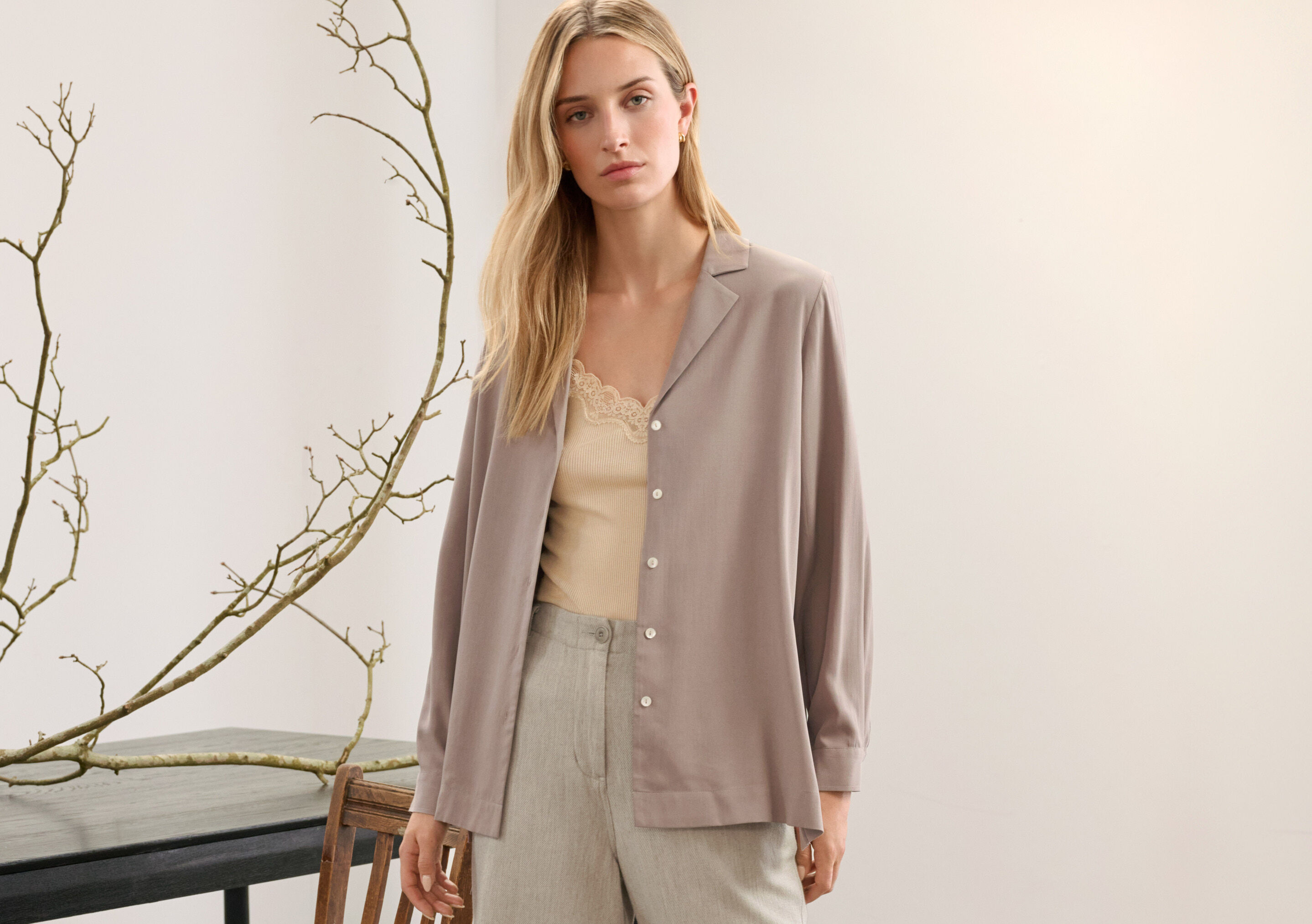 Lace-trim vest